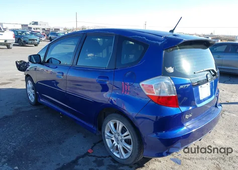 2010 Honda Fit Sport z USA, uszkodzony, nr VIN JHMGE8H46AC011721